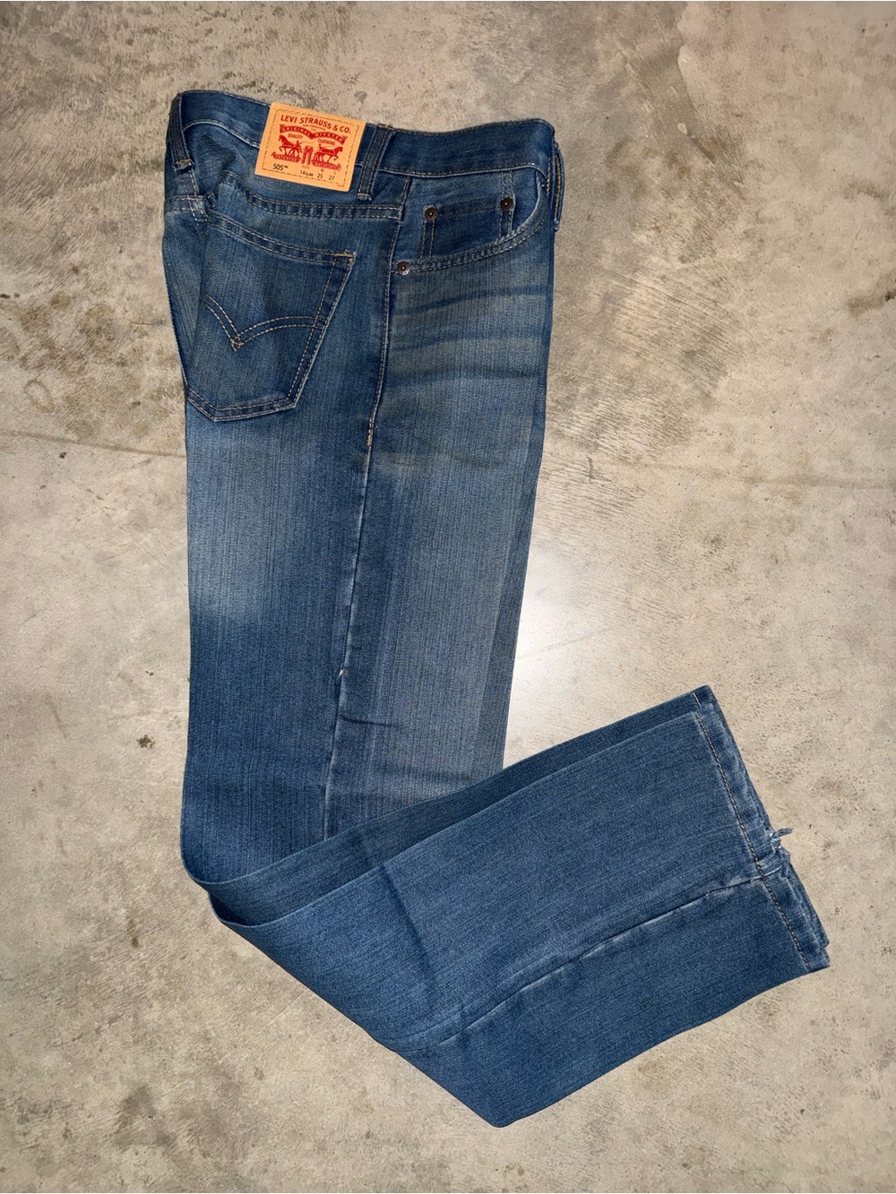 Levi's Men's Medium Blue Straight-Leg Jeans